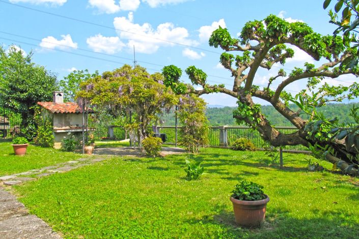 Image No.26-4 Bed Farmhouse for sale