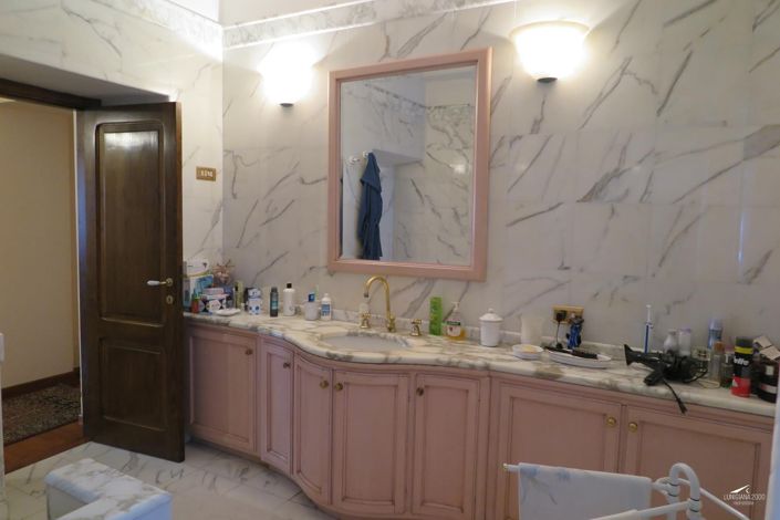 Image No.39-4 Bed Farmhouse for sale