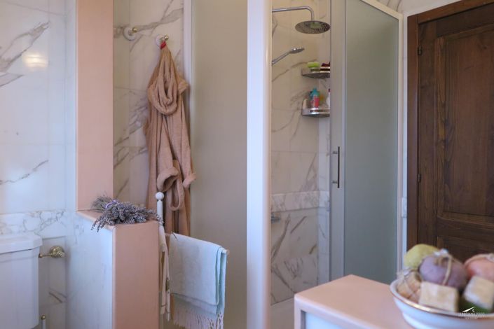 Image No.50-4 Bed Farmhouse for sale