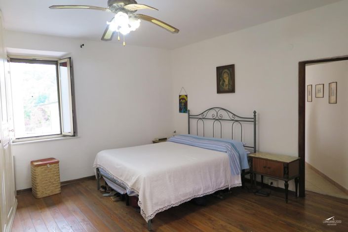 Image No.38-2 Bed Property for sale