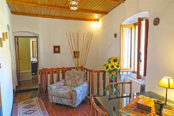 Image No.16-4 Bed Property for sale