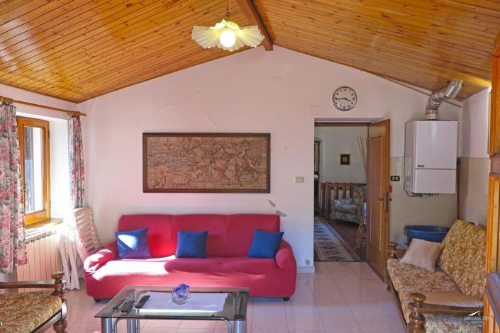 Image No.20-4 Bed Property for sale