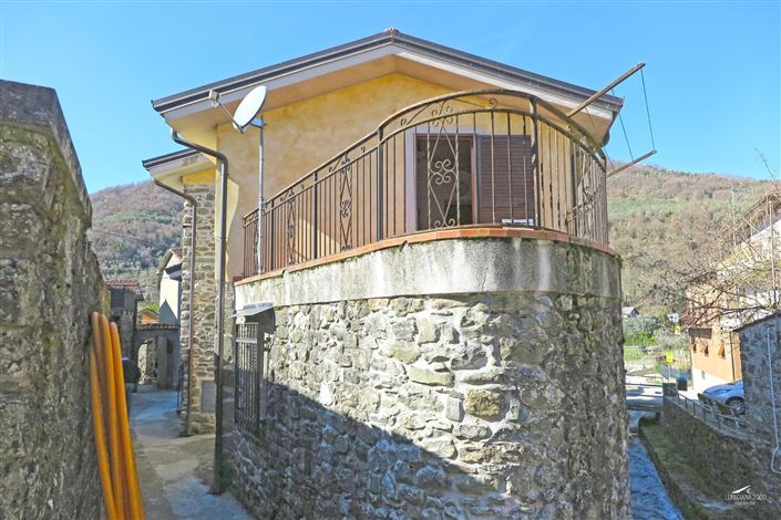 Image No.3-4 Bed Property for sale