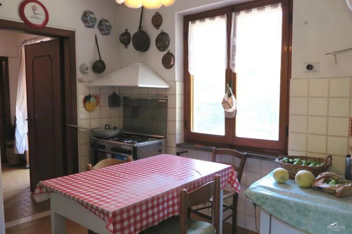 Image No.16-3 Bed Farmhouse for sale