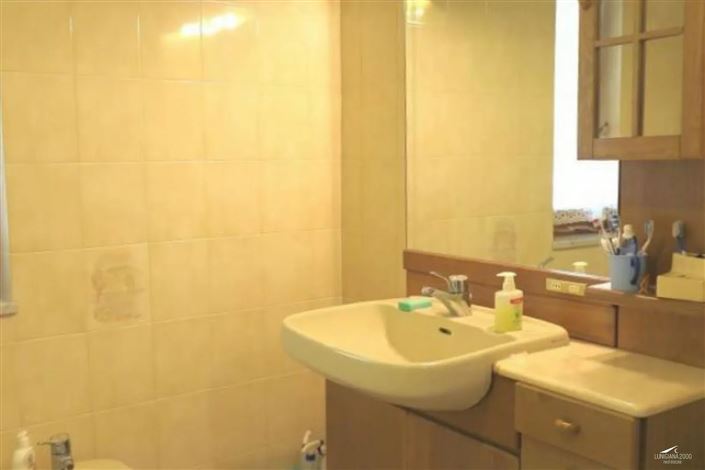 Image No.19-3 Bed Farmhouse for sale