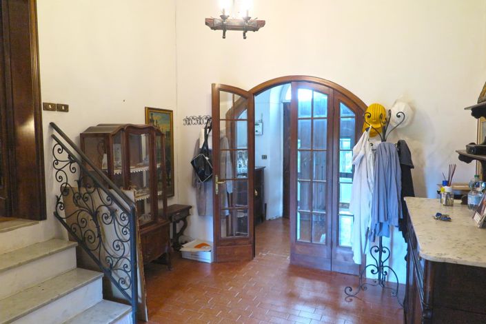 Image No.15-4 Bed Property for sale