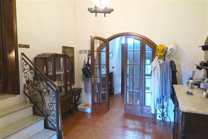 Image No.15-4 Bed Property for sale