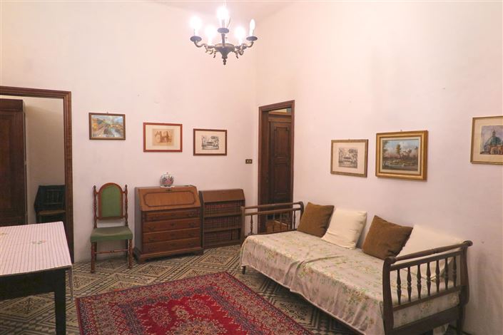 Image No.27-4 Bed Property for sale