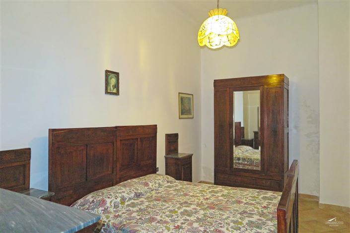 Image No.30-4 Bed Property for sale