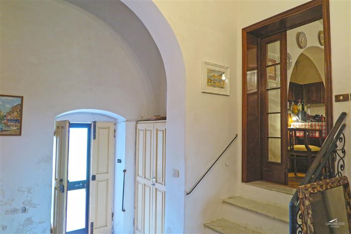 Image No.8-4 Bed Property for sale