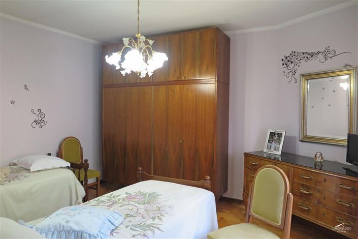 Image No.24-2 Bed Property for sale