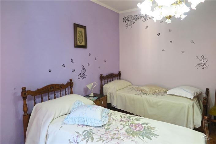 Image No.25-2 Bed Property for sale