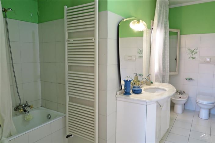 Image No.29-2 Bed Property for sale