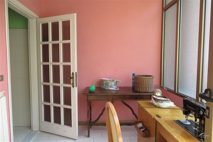 Image No.31-2 Bed Property for sale