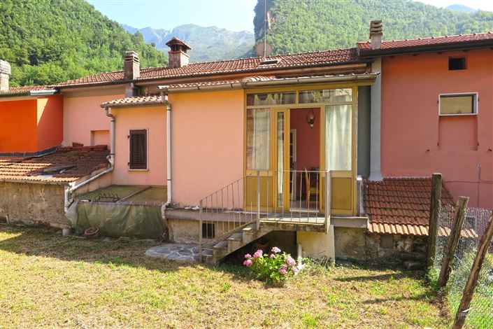 Image No.33-2 Bed Property for sale