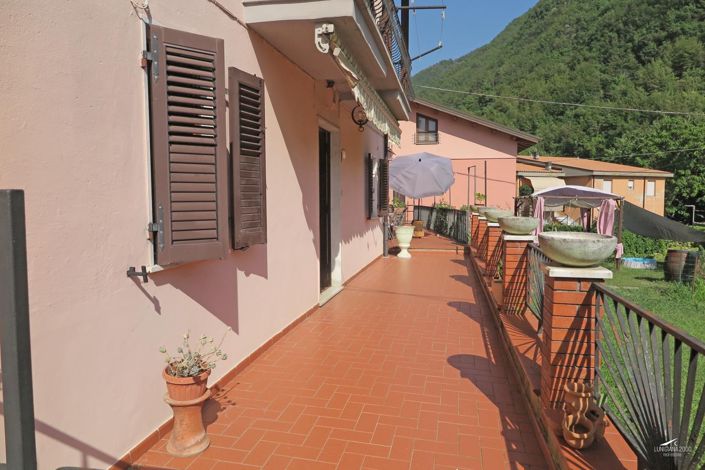 Image No.4-2 Bed Property for sale