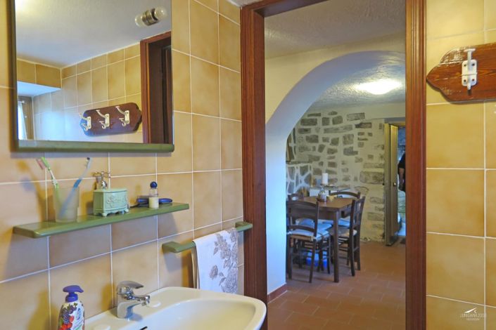 Image No.13-2 Bed Property for sale