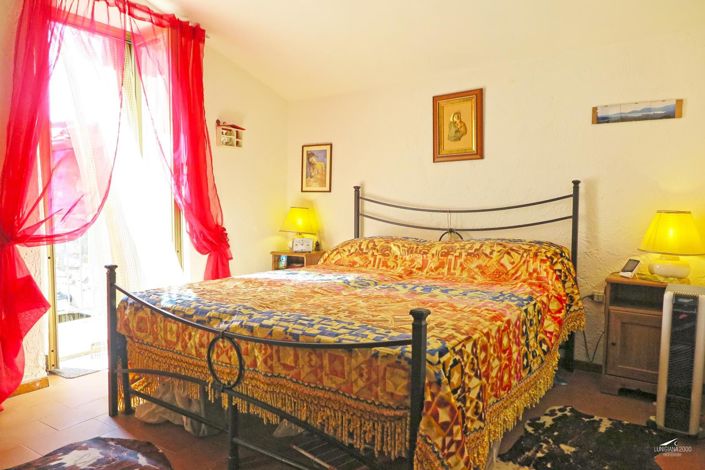 Image No.23-2 Bed Property for sale