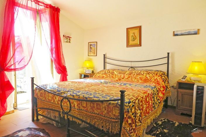 Image No.23-2 Bed Property for sale