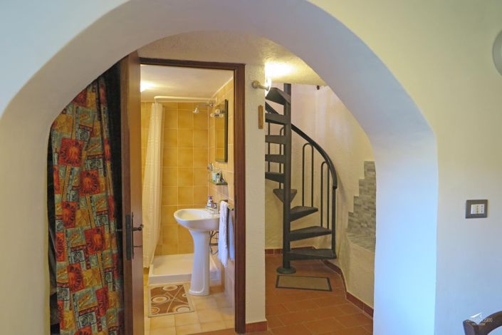 Image No.9-2 Bed Property for sale