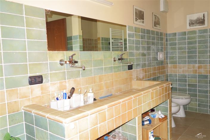 Image No.12-3 Bed Property for sale