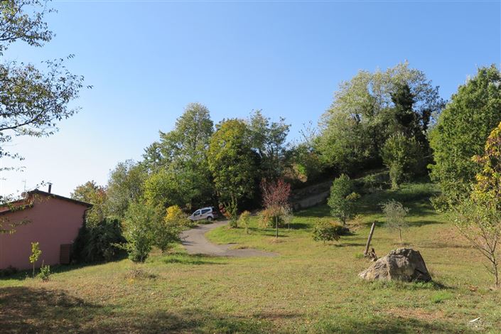 Image No.30-3 Bed Property for sale