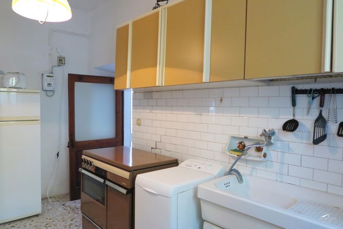 Image No.13-2 Bed Property for sale