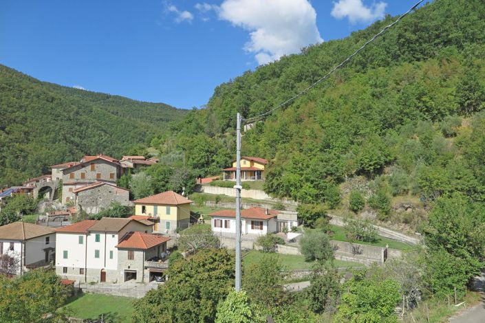 Image No.28-2 Bed Property for sale