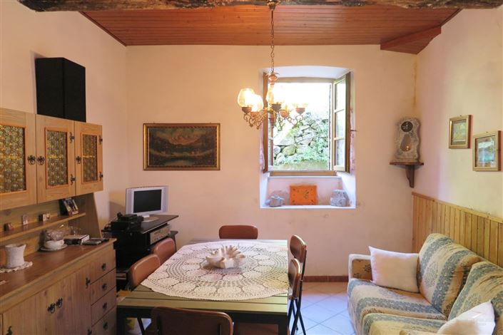 Image No.8-2 Bed Property for sale