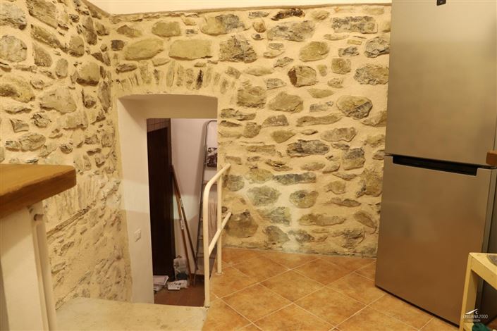 Image No.11-8 Bed Property for sale