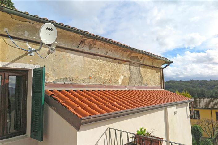 Image No.25-8 Bed Property for sale