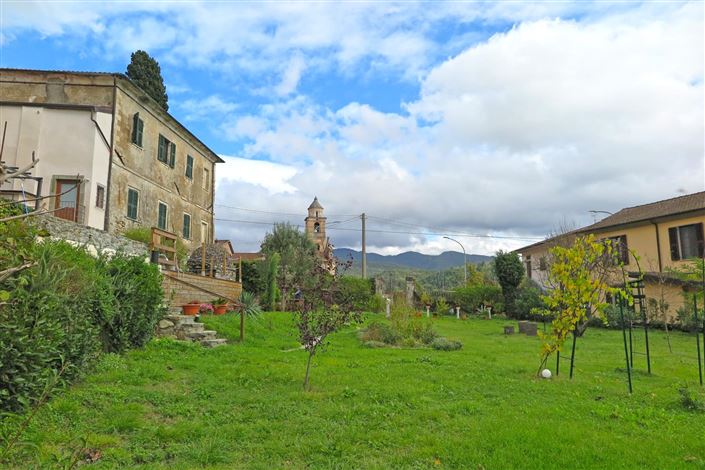 Image No.47-8 Bed Property for sale