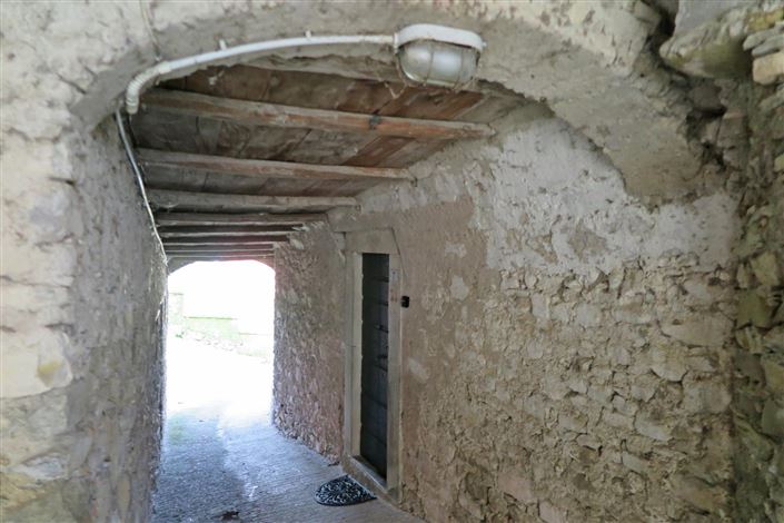 Image No.52-8 Bed Property for sale