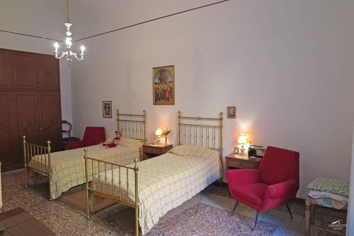 Image No.17-4 Bed Apartment for sale