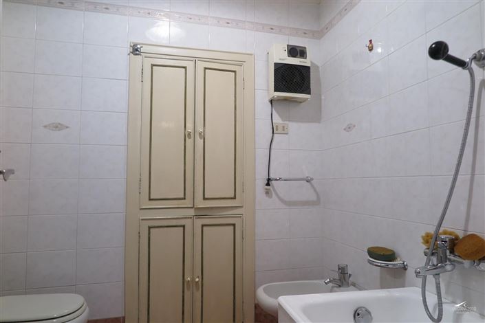 Image No.20-4 Bed Apartment for sale