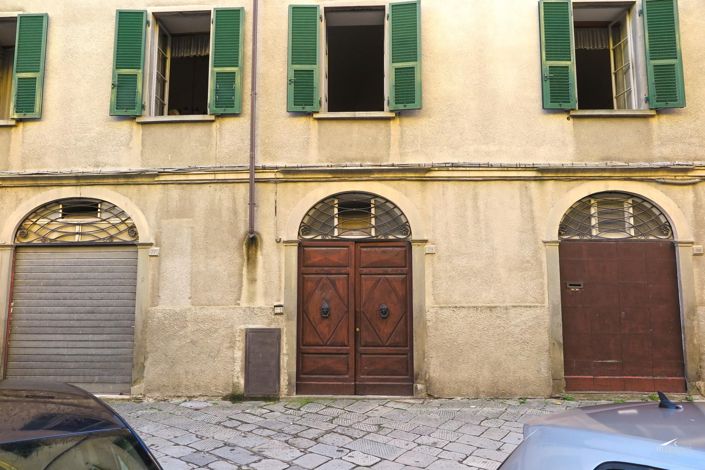 Image No.4-4 Bed Apartment for sale