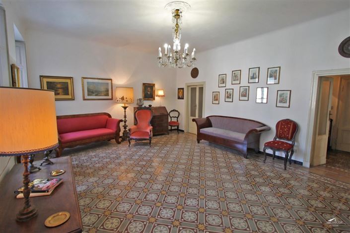 Image No.1-Appartement de 4 chambres à vendre à Fivizzano