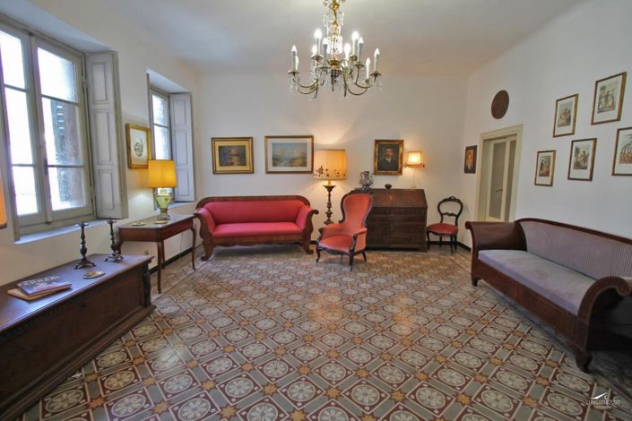 Image No.2-Appartement de 4 chambres à vendre