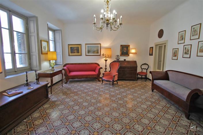 Image No.2-4 Bed Apartment for sale