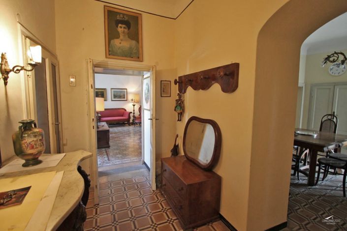 Image No.4-Appartement de 4 chambres à vendre