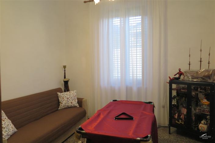 Image No.10-6 Bed Property for sale