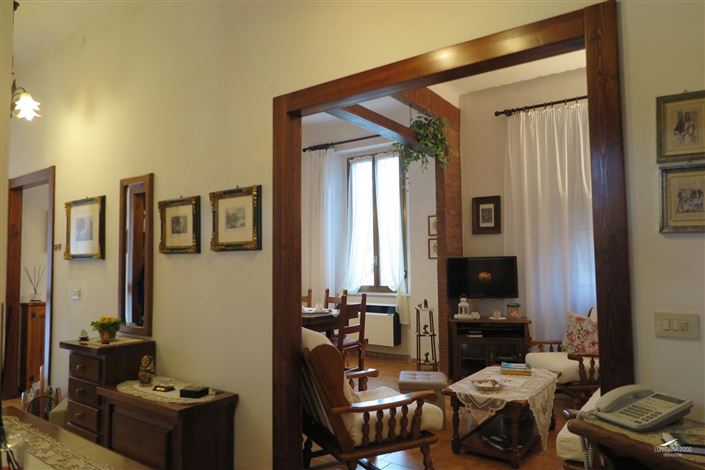 Image No.18-6 Bed Property for sale