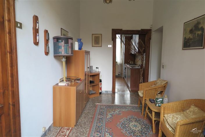 Image No.43-6 Bed Property for sale