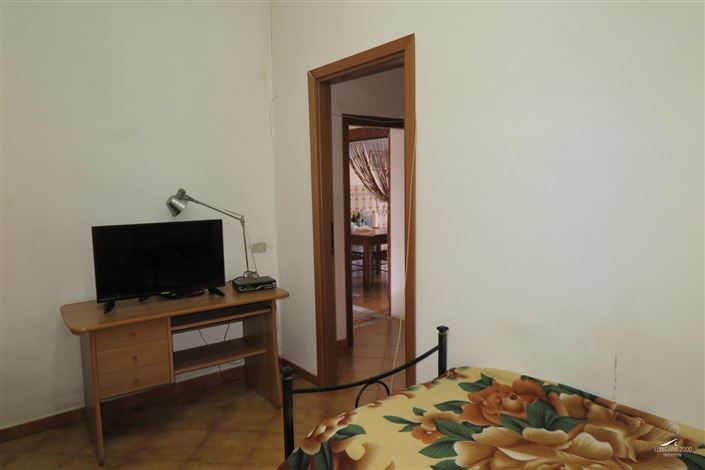 Image No.47-6 Bed Property for sale