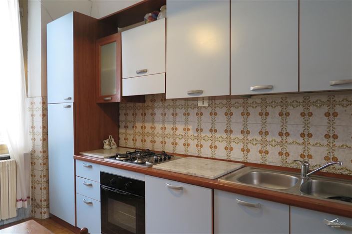 Image No.48-6 Bed Property for sale