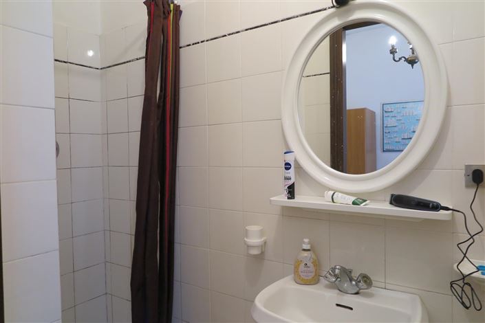 Image No.53-6 Bed Property for sale