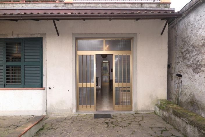 Image No.57-6 Bed Property for sale