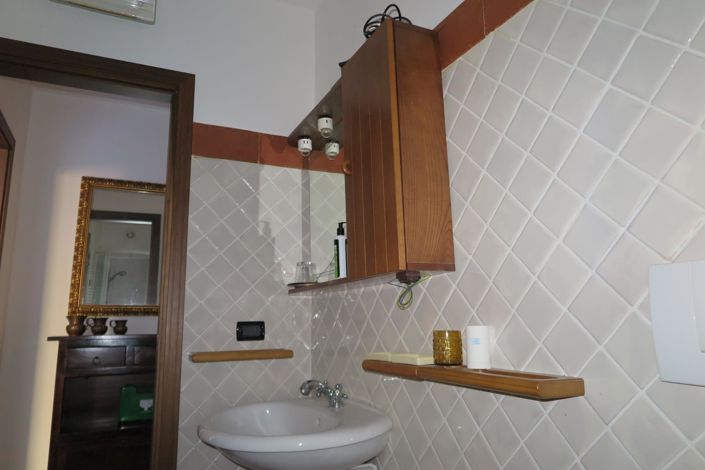 Image No.21-2 Bed Apartment for sale