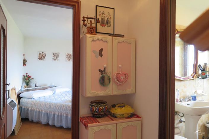 Image No.21-2 Bed Property for sale