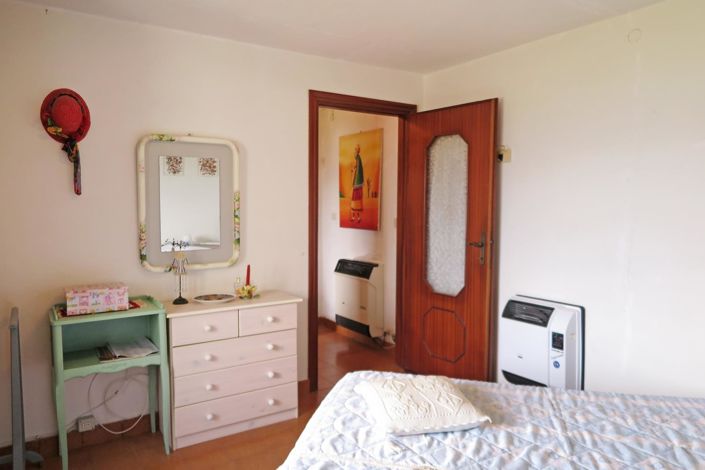 Image No.27-2 Bed Property for sale